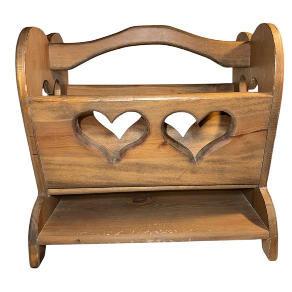 Handcrafted wooden rustic cottagecore magazine rack - Picture 1 of 5
